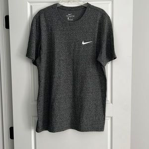 Nike men’s tee